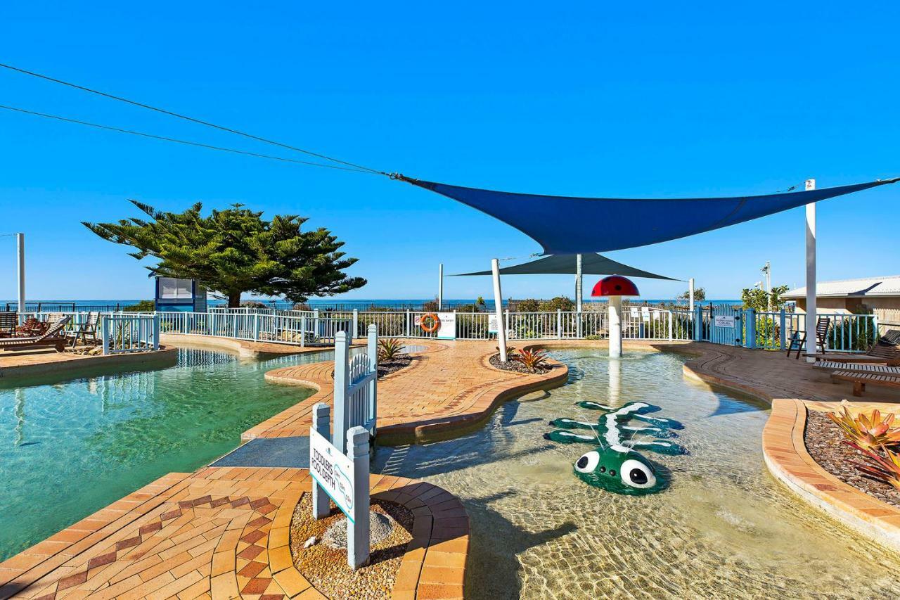 Blue Lagoon Beach Resort Батеу-Бей Екстер'єр фото